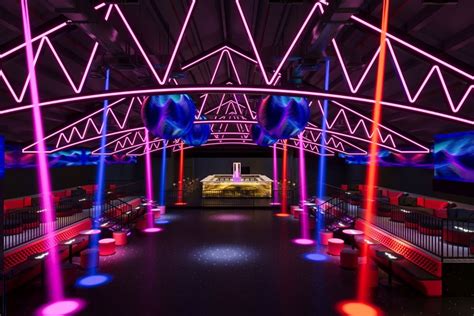 Eclipse Night Club .